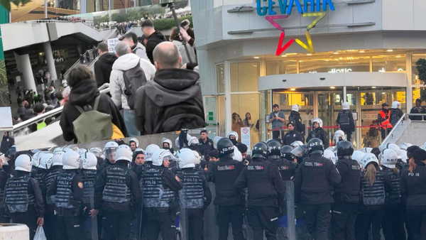 19 Mart sürecinde Cevahir AVM önünde gözaltına alınmışlardı: Avukatlardan duruşma tarihine tepki