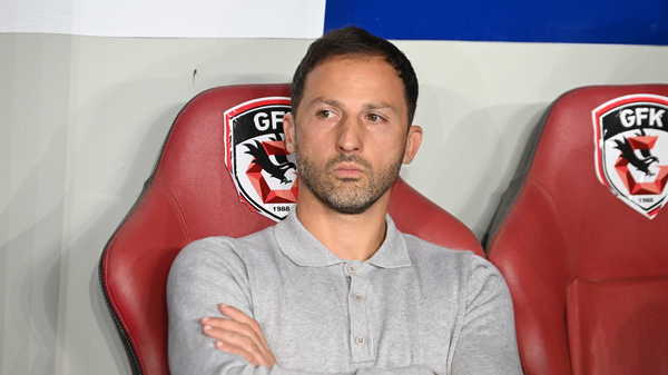 Tedesco takımla sahanın ortasında yaptığı konuşmayı anlattı