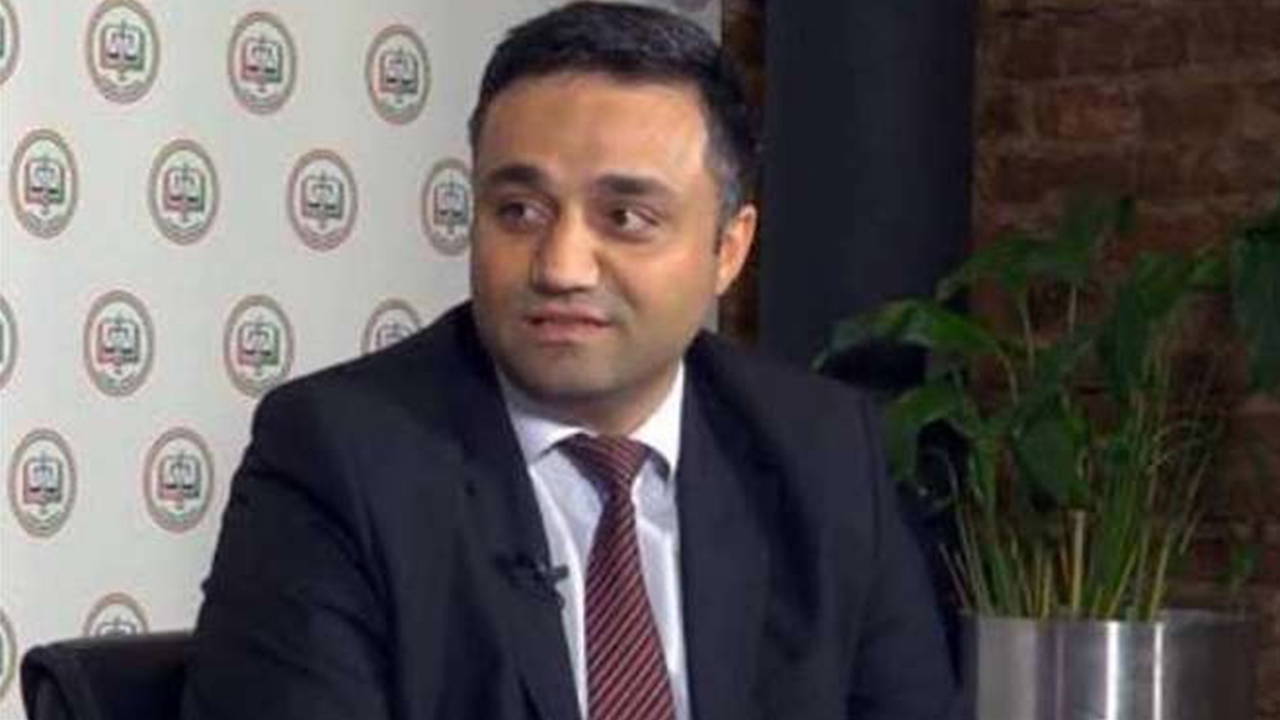 Bayrampaşa Belediyesi'ne operasyon… Başkan Yardımcısı ve Önce İlke Çağdaş Avukatlar Grubu üyesi Avukat Atilla Özen de gözaltında!