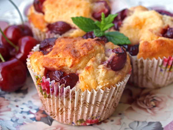 Tatlı krizlerine çözüm olan pratik atıştırmalık: Vişneli muffin tarifi