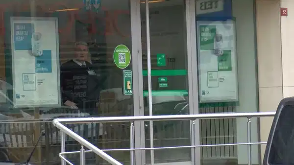 Başakşehir'de para çekerken gasp girişimi: Ateş açıp kaçtılar