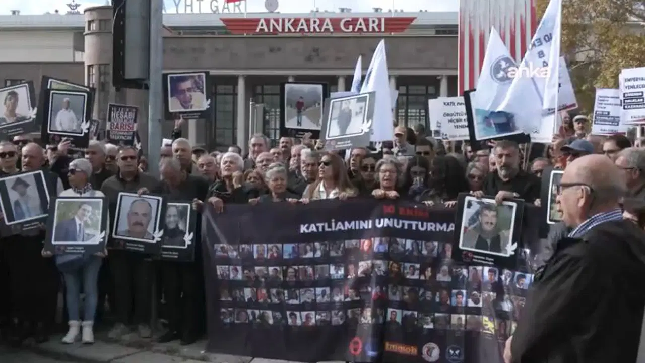 Ankara Gar Katliamı'nın yıldönümü... '10. Yıl Anma ve Adalet Yürüyüşü' düzenlendi: 'Failler kesinlikle bir grup IŞİD militanı değil...'