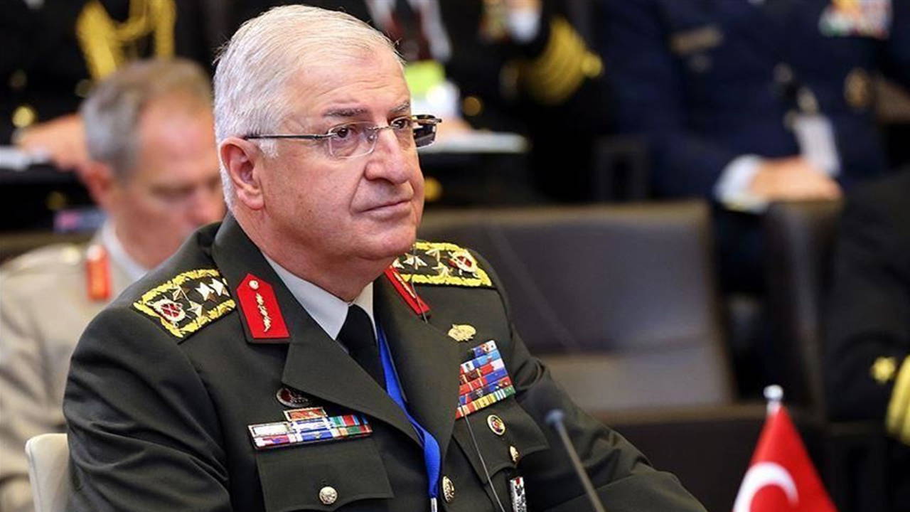 MSB'ye bağlı sivillere rütbe verilmesi Meclis gündeminde: CHP'den, Milli Savunma Bakanı Güler'e 10 soru