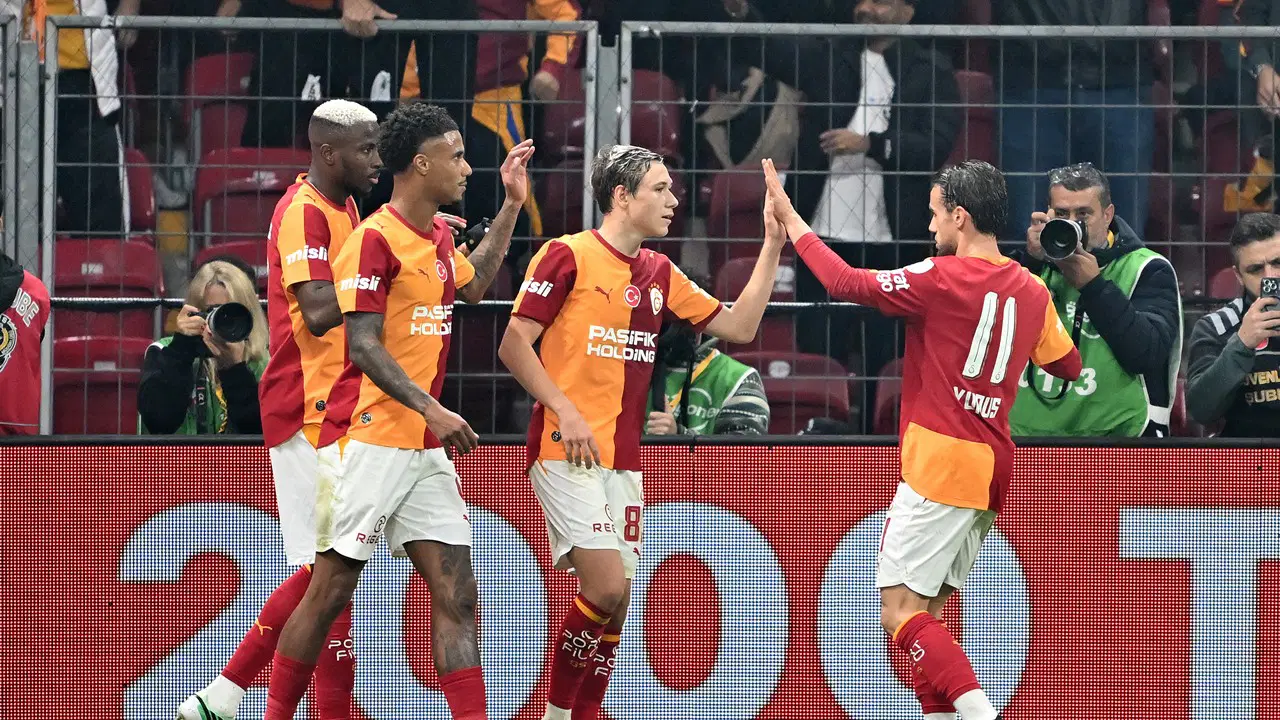 Galatasaray, Fenerbahçe'yi U19 PAF Ligi'nde 3-1 mağlup etti