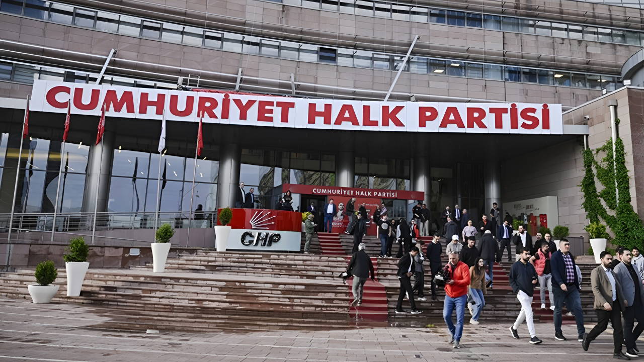 Son dakika... Mutlak butlan sonrası CHP'ye 7 ilde 'kurultay' operasyonu: Çok sayıda gözaltı var!