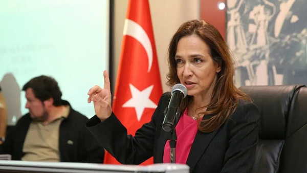 Yıldız Ünsal kimdir? Karşıyaka Belediye Başkanı Yıldız Ünsal kaç yaşında, nereli?