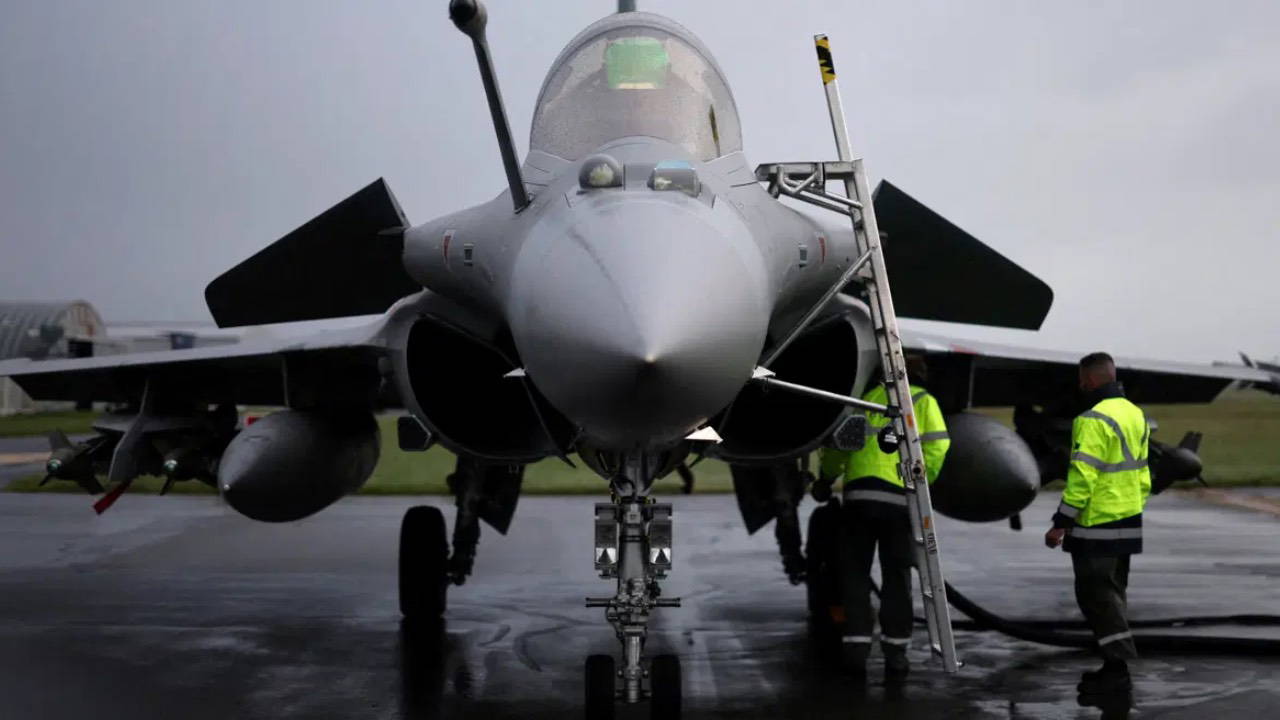 Almanya’da ABD askeri üssü yakınında F16 düştü: 1 yaralı