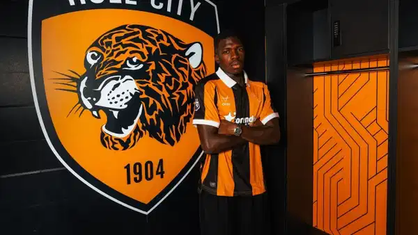 Hull City yeni transferini resmen duyurdu