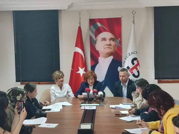 TEİS Başkanı Saydan: ‘İlaç, internetten satışı yapılamayacak kadar ciddi bir ürün’