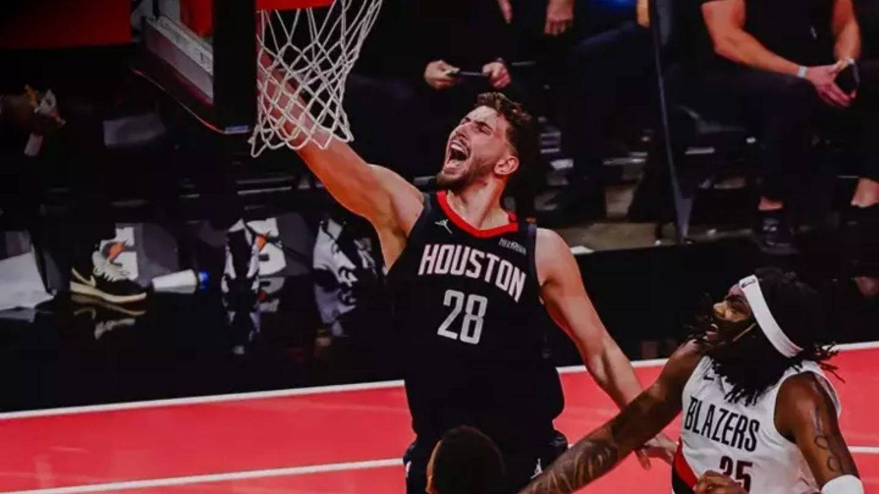 Alperen Şengün'den yıldızlaşan performans!