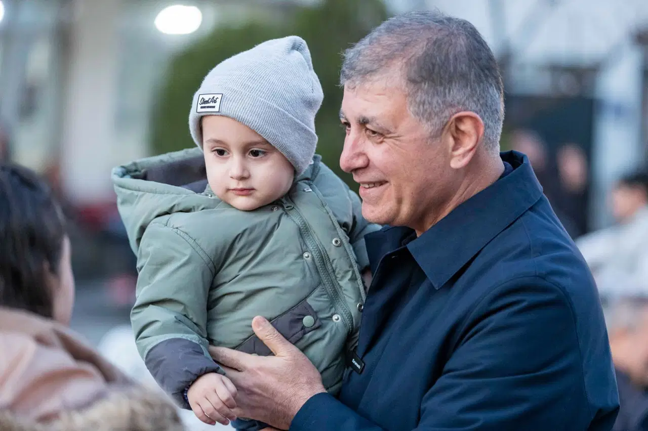 Cemil Tugay: Bayramlıksız çocuk kalmayacak
