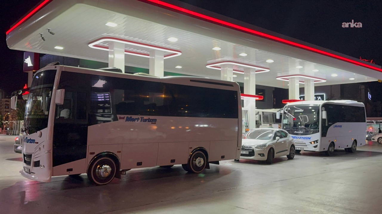 Yurttaşlardan motorin zammına tepki: 'Kaşıkla verip kepçeyle almak nedir?'