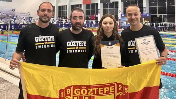 Milli yüzücü Derin Akar, 11 yıllık Türkiye rekorunu kırdı