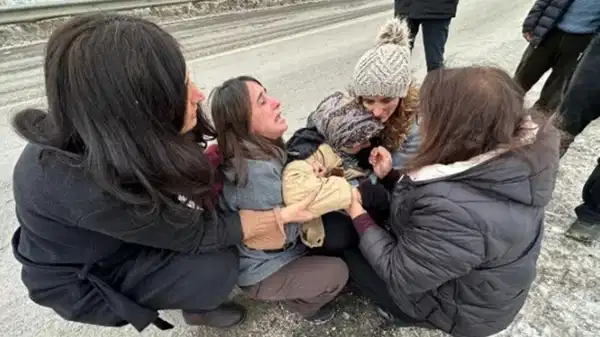 6 senedir kayıp… Gülistan Doku’nun ablası fenalaştı, annesi köprüden atlamak istedi!