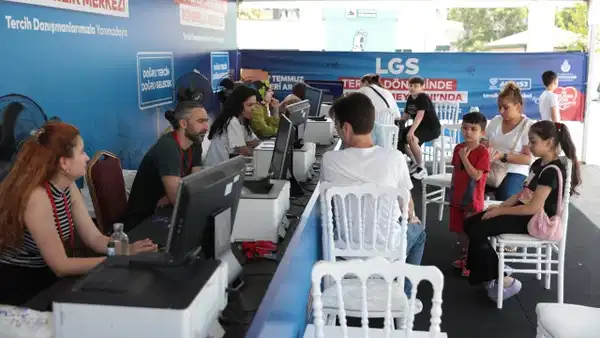 İBB’den LGS tercihlerine ücretsiz danışmanlık
