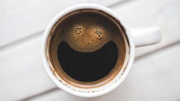 Tansiyon hastaları dikkat: Sabah aç karnına kahve içmeyin!