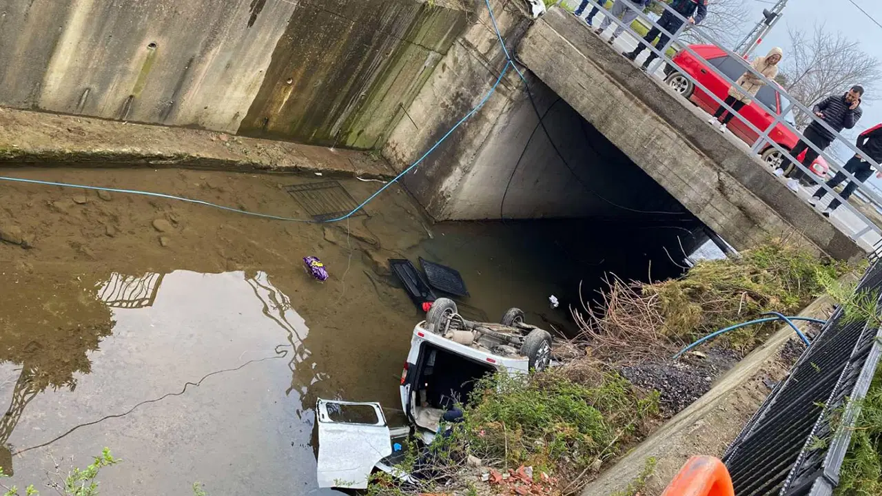 Giresun'da feci kaza: Otomobil dere yatağına yuvarlandı, ölü ve yaralılar var