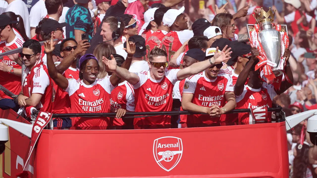Arsenal'dan 22 yıl sonra gelen şampiyonluk kutlaması!