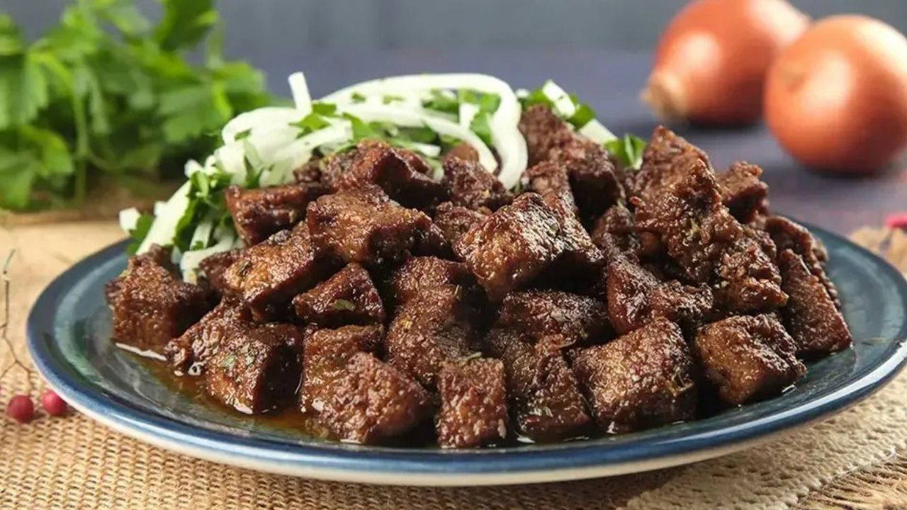 Türk mutfağının vazgeçilmez klasiği: Arnavut ciğeri tarifi