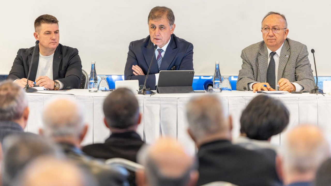 Cemil Tugay: Günü kurtarmak için değil, geleceğimizi kurtarmak için çalışmalıyız