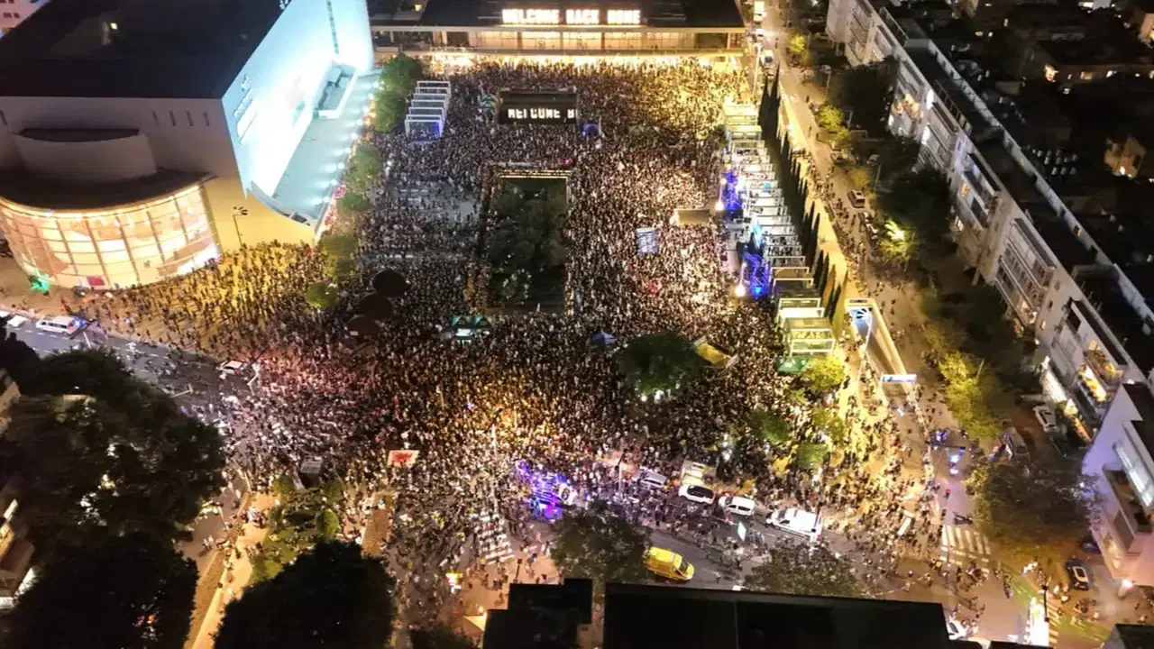 İsrail halkı Netanyahu’ya karşı sokakta: 7 Ekim için bağımsız komisyon çağrısı