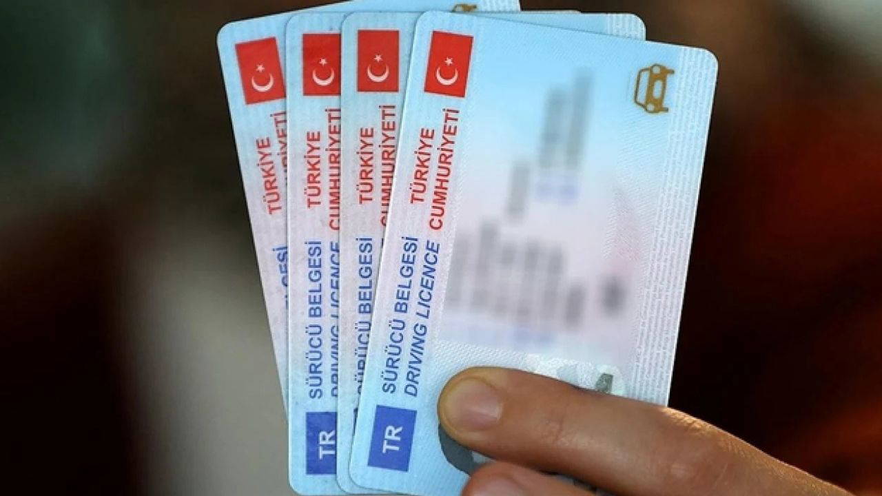 2025 Ehliyet yenileme ne zaman sona eriyor? Ehliyet yenileme başvuru ücreti ne kadar?
