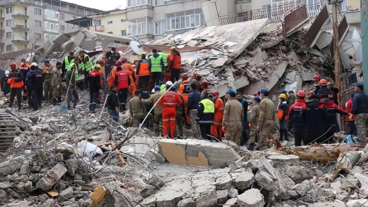 Nusret Bey Apartmanı davasında karar: 2 kamu görevlisine hapis cezası 