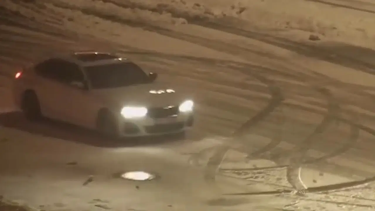 Dinlenme tesisinde karda 'drift' attı: Ehliyeti iptal edildi