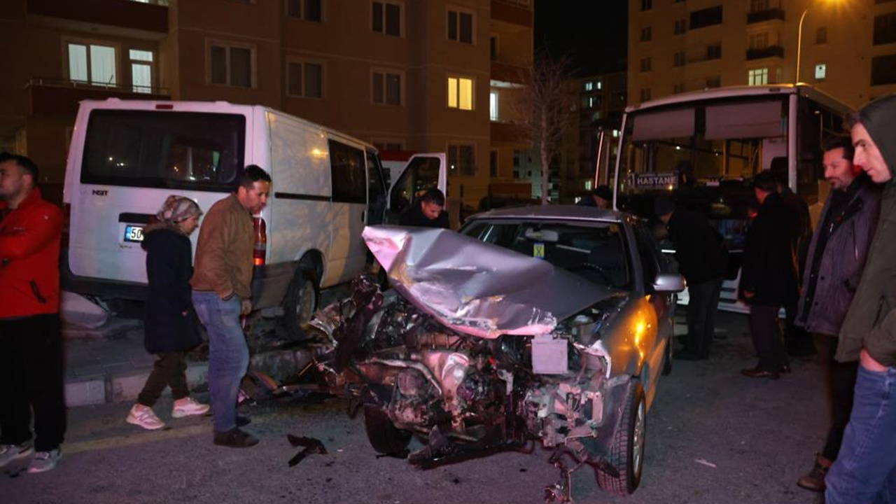 Önce kaza, sonra kavga ettiler: 2 yaralı